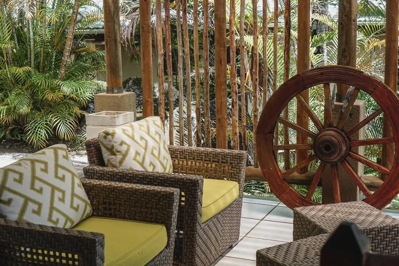Valmer Resort And Spa Baie Lazare  3*, Baie Lazare (Mahe) Seychelles