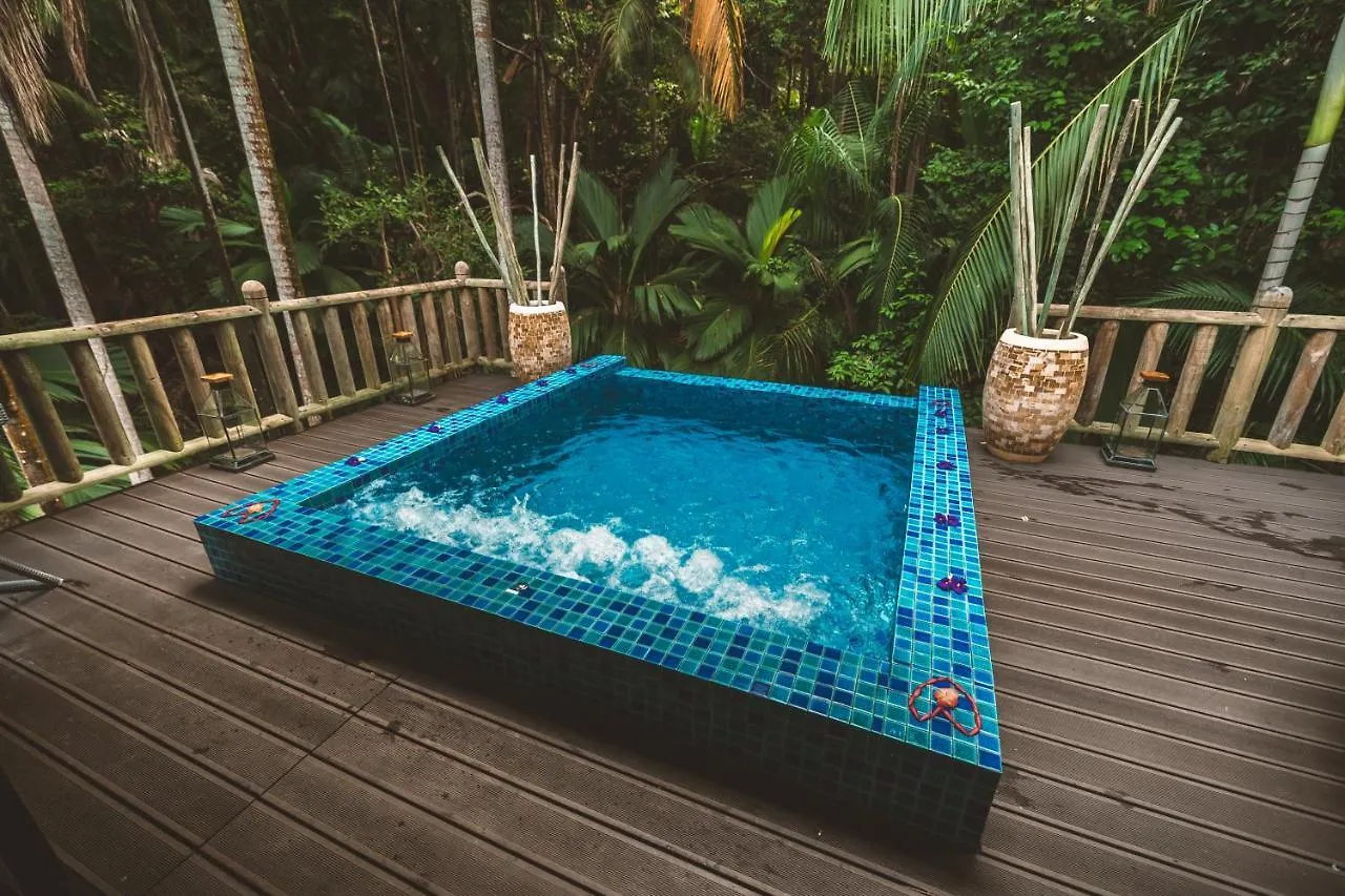 Valmer Resort And Spa Baie Lazare  Hotel