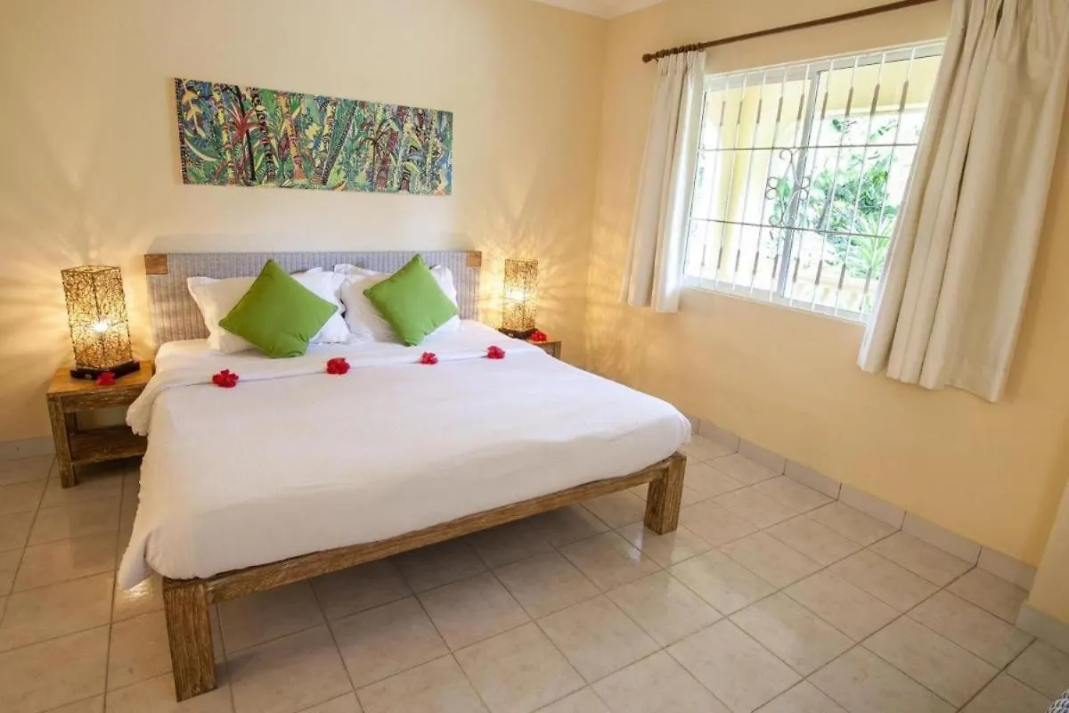 Valmer Resort And Spa Baie Lazare  3*, Baie Lazare (Mahe)