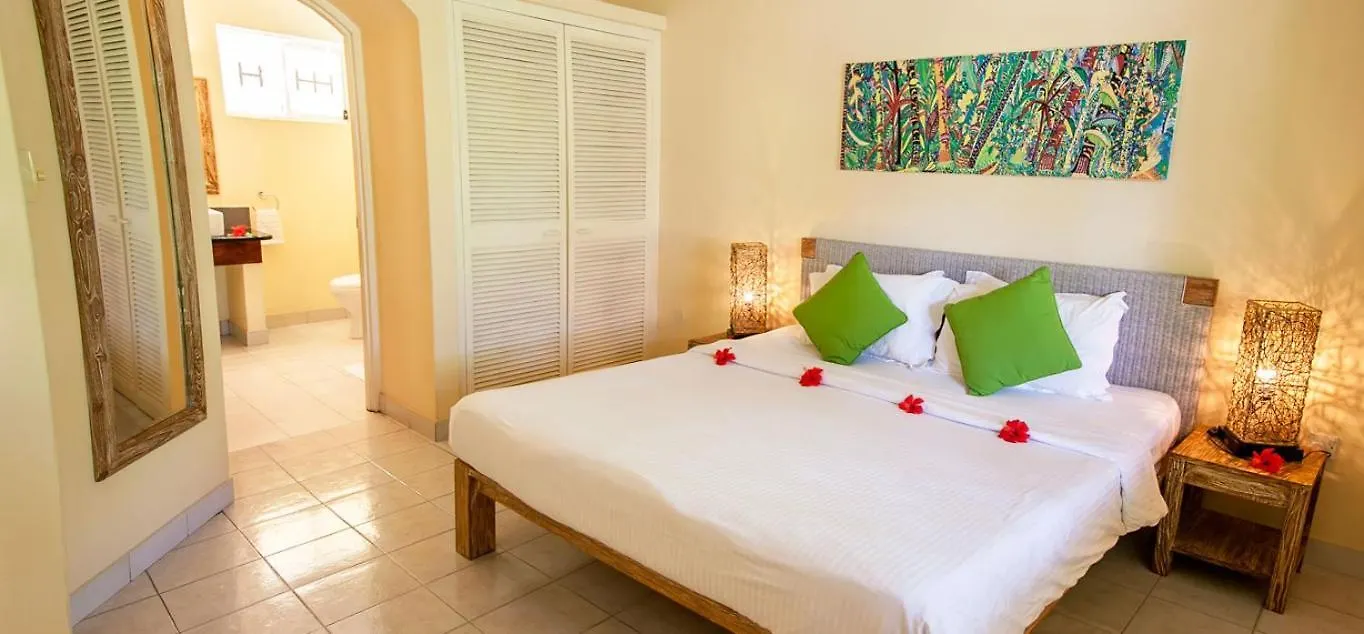Hotell Valmer Resort And Spa Baie Lazare